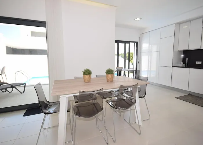 Sunny Near Obidos W Beaches Villa